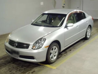 Nissan SKYLINE  с аукциона в Японии