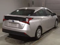 Toyota COROLLA AXIO лот № 72 оценка R  с аукциона в Японии 1