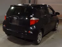 Toyota RACTIS лот № 7104 оценка RA  с аукциона в Японии 1