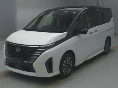 Nissan SERENA  с аукциона в Японии
