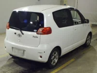 Toyota PORTE лот № 7082 оценка R  с аукциона в Японии 1