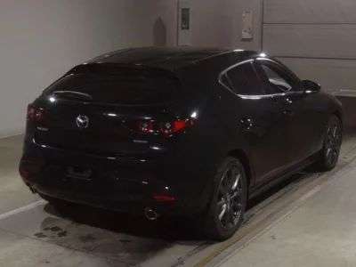 Mazda MAZDA3  с аукциона в Японии