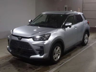 Toyota RAIZE  с аукциона в Японии