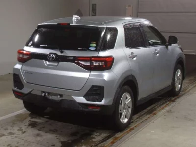 Toyota RAIZE  с аукциона в Японии