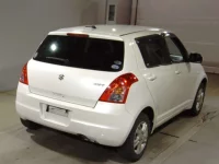 Suzuki SWIFT лот № 7127 оценка R  с аукциона в Японии 1