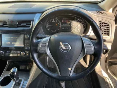 Nissan TEANA  с аукциона в Японии