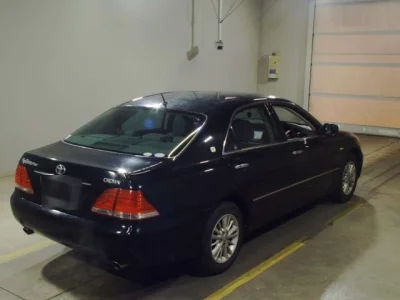 Toyota CROWN  с аукциона в Японии