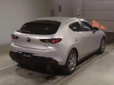 Mazda MAZDA3  с аукциона в Японии