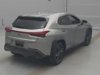 Lexus UX лот № 71006 оценка 4  с аукциона в Японии 1