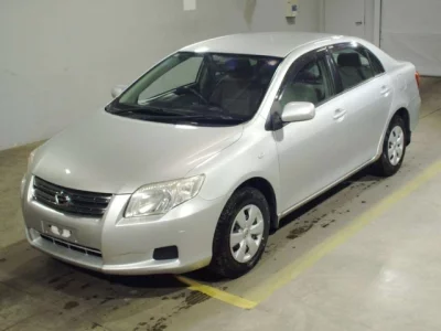 Toyota COROLLA AXIO  с аукциона в Японии