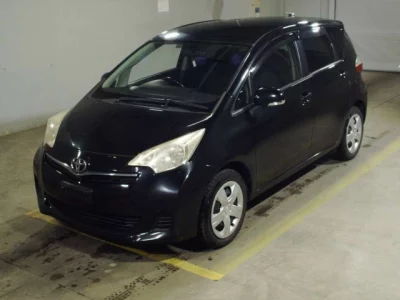 Toyota RACTIS  с аукциона в Японии