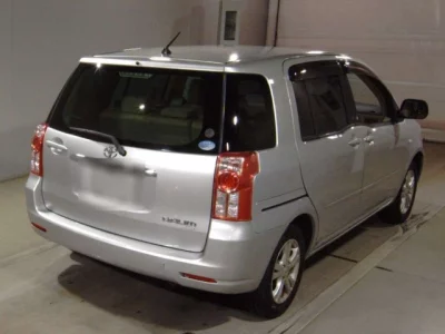 Toyota RAUM  с аукциона в Японии