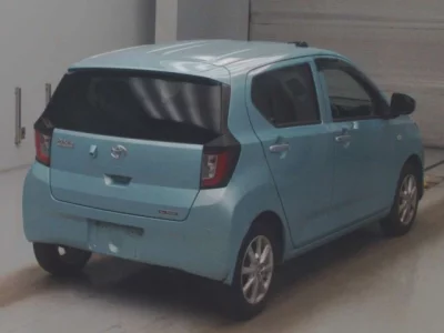 Toyota PIXIS EPOCH  с аукциона в Японии