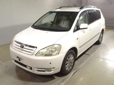 Toyota IPSUM  с аукциона в Японии