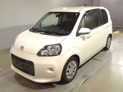 Toyota PORTE  с аукциона в Японии