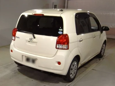 Toyota PORTE  с аукциона в Японии