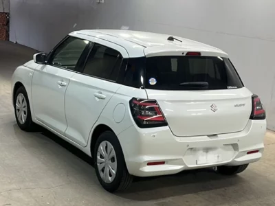 Suzuki SWIFT  с аукциона в Японии