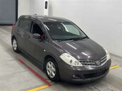 Nissan TIIDA  с аукциона в Японии