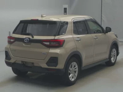 Toyota RAIZE  с аукциона в Японии