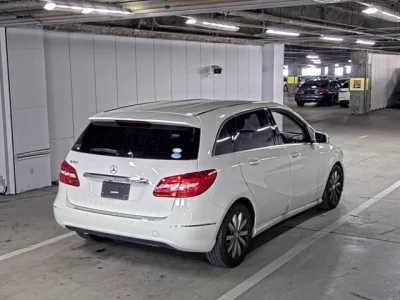 Mercedes-Benz B CLASS