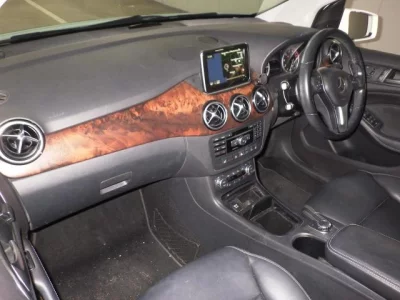 Mercedes-Benz B CLASS