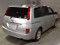 Toyota ISIS лот № 7169 оценка 4  с аукциона в Японии 1