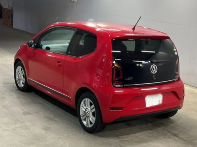 Volkswagen UP  с аукциона в Японии