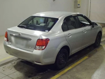 Toyota COROLLA AXIO  с аукциона в Японии