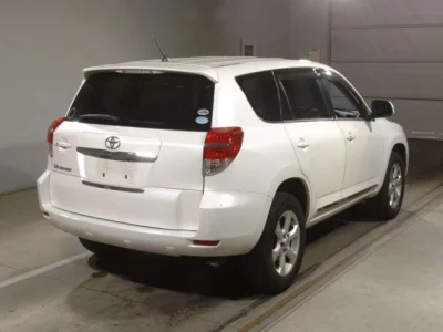 Toyota VANGUARD  с аукциона в Японии