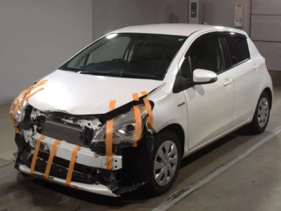 Toyota VITZ  с аукциона в Японии