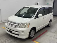 Toyota NOAH лот № 90201 оценка 3.5  с аукциона в Японии 3