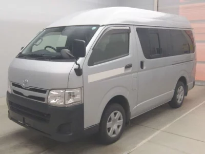 Toyota HIACE VAN  с аукциона в Японии