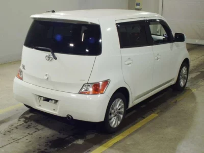 Toyota BB  с аукциона в Японии