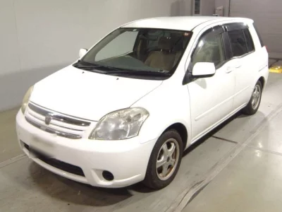 Toyota RAUM  с аукциона в Японии