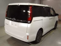 Toyota ESQUIRE лот № 7207 оценка 3.5  с аукциона в Японии 1