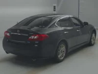 Nissan FUGA лот № 72053 оценка 3.5  с аукциона в Японии 1