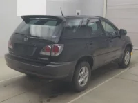 Toyota HARRIER лот № 70172 оценка RA  с аукциона в Японии 1