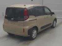 Toyota SIENTA лот № 70053 оценка R  с аукциона в Японии 1