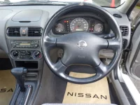 Nissan SUNNY лот № 4051 оценка 3  с аукциона в Японии 4