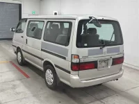 Toyota HIACE лот № 60028 оценка R  с аукциона в Японии 1