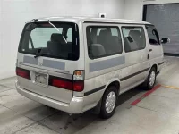 Toyota HIACE лот № 60028 оценка R  с аукциона в Японии 4