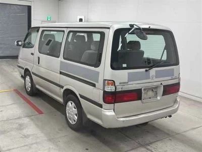 Toyota HIACE  с аукциона в Японии