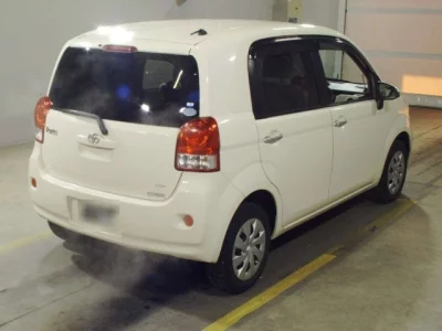 Toyota PORTE  с аукциона в Японии