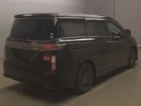 Nissan ELGRAND лот № 80003 оценка RA  с аукциона в Японии 1