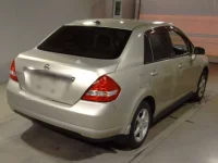 Nissan TIIDA LATIO лот № 7252 оценка 3  с аукциона в Японии 1