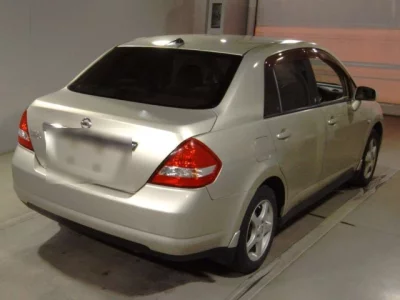 Nissan TIIDA LATIO  с аукциона в Японии