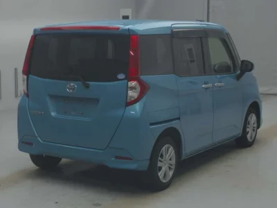 Toyota ROOMY  с аукциона в Японии