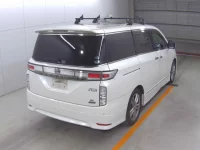 Nissan ELGRAND лот № 4065 оценка 3.5  с аукциона в Японии 3