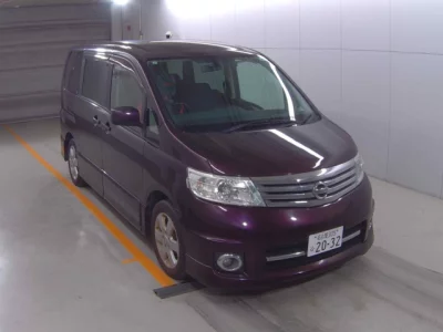 Nissan SERENA  с аукциона в Японии