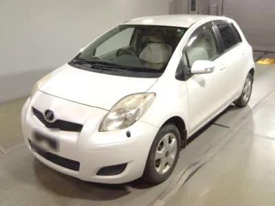 Toyota VITZ  с аукциона в Японии